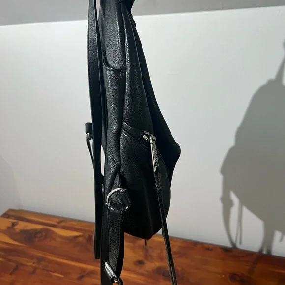 Black Leather Women's Backpack - Picture 7 of 9